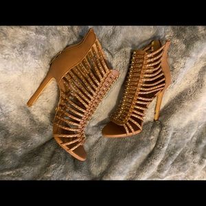 Size 6 heels from top shop brand new never worn.